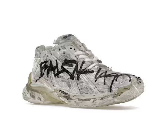 BA RUNNER WHITE GRAFFITI - Доставка 14 - 20 работни дни