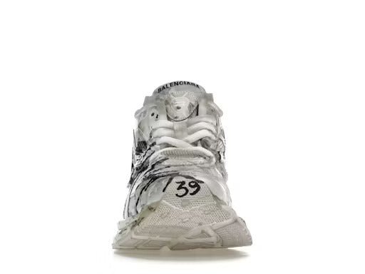 BA RUNNER WHITE GRAFFITI - Доставка 14 - 20 работни дни