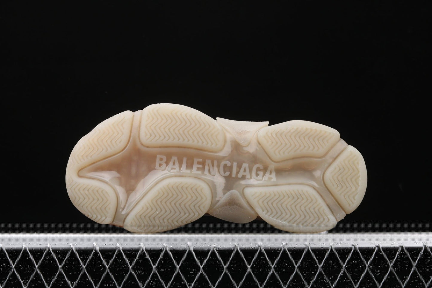 BA 'Triple S Beige' - Доставка до 7 дни