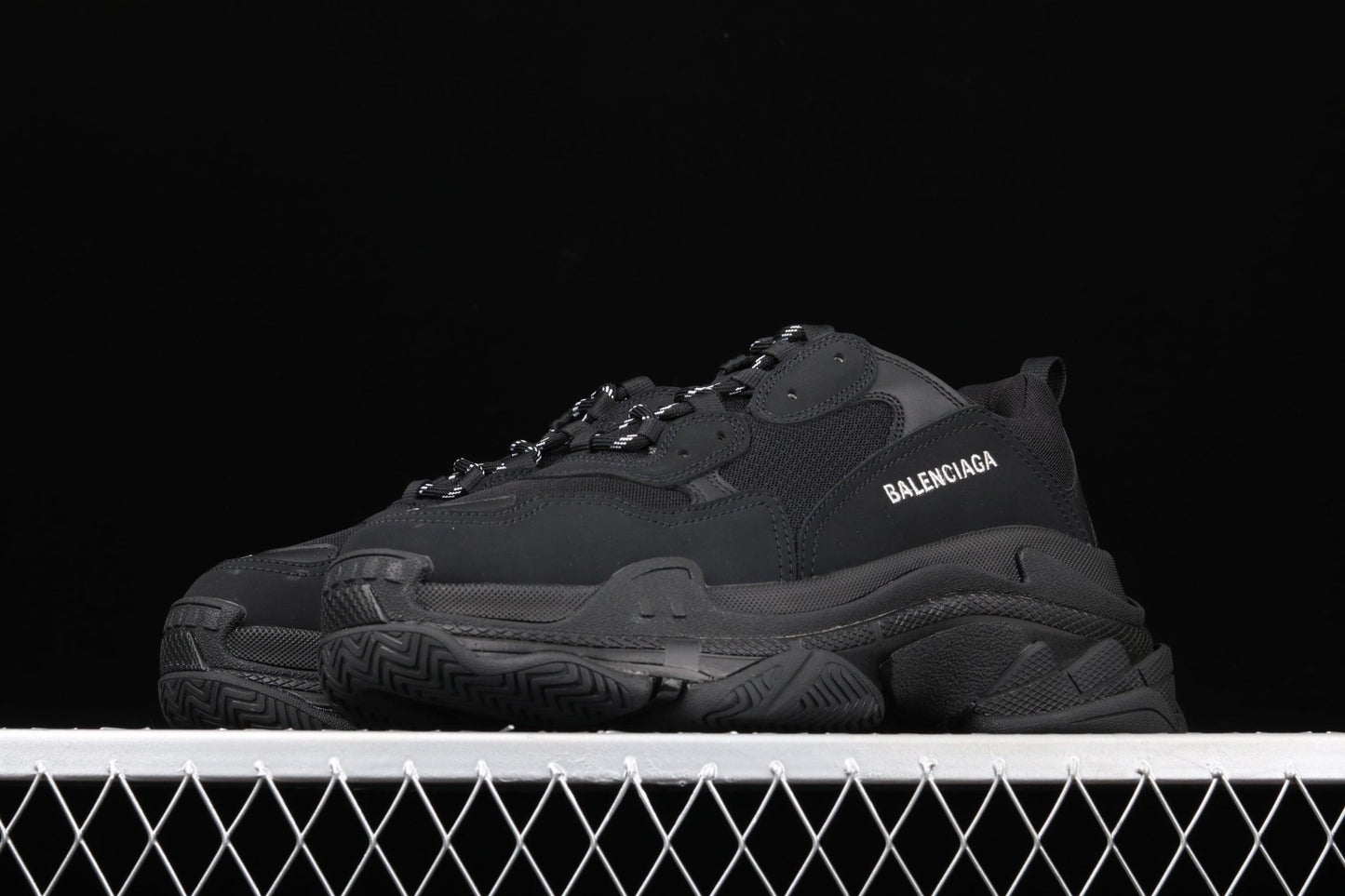 BA Triple S 'Black' - Доставка до 7 дни