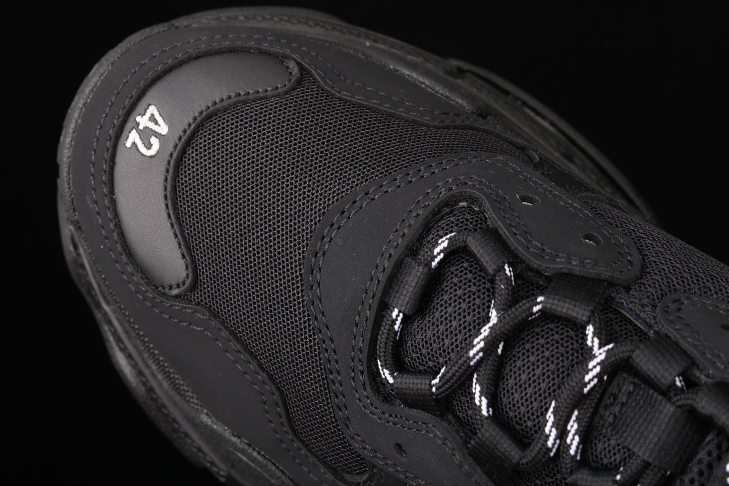 BA Triple S 'Black' - Доставка до 7 дни