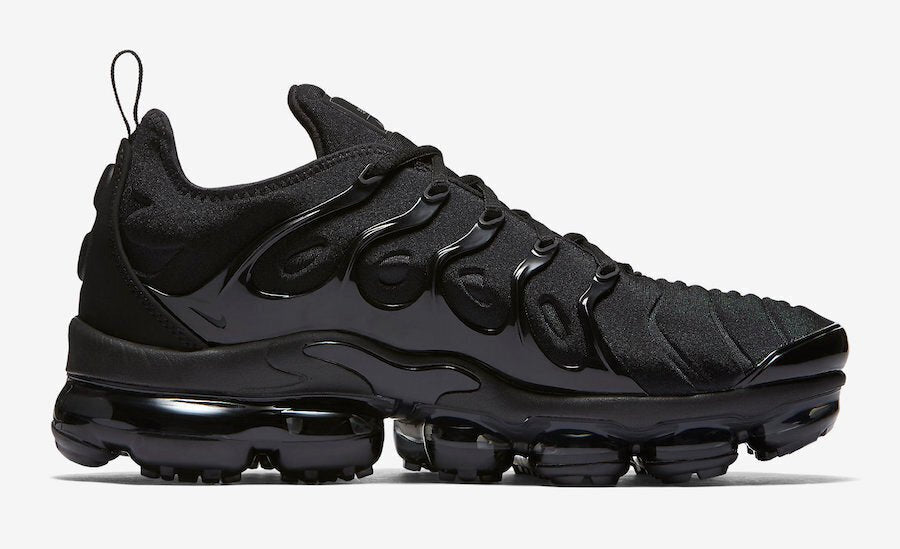 VAPORMAX PLUS TRIPLEBLACK - Доставка до 7 дни