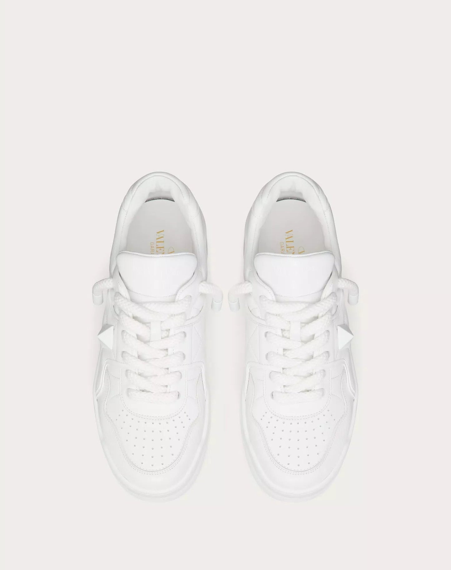 VLTN ONE STUD XL WHITE - Доставка 14 - 20 работни дни