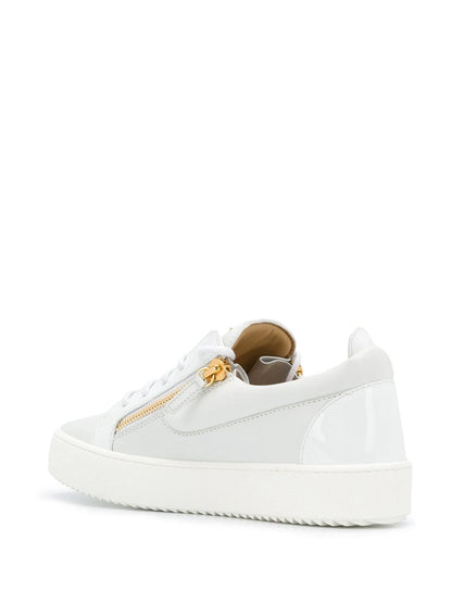 G. Zanotti Frankie White