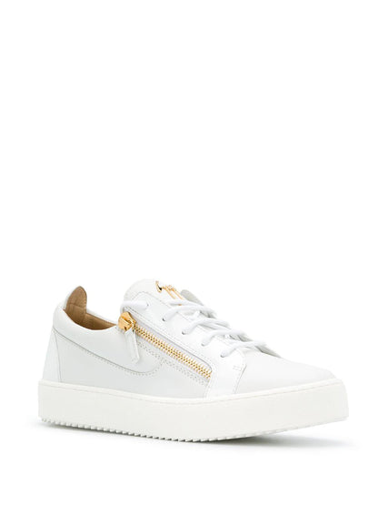 G. Zanotti Frankie White