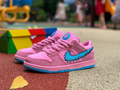 Dunk SB Low 'GD Bears Pink' - Доставка до 7 дни