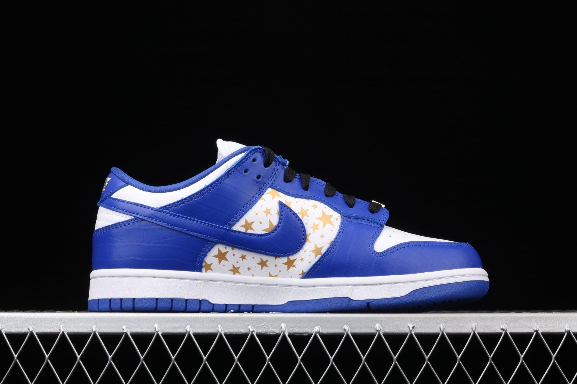 Dunk SB Low 'SPRM Stars Hyper Royal' - Доставка 14 - 20 работни дни