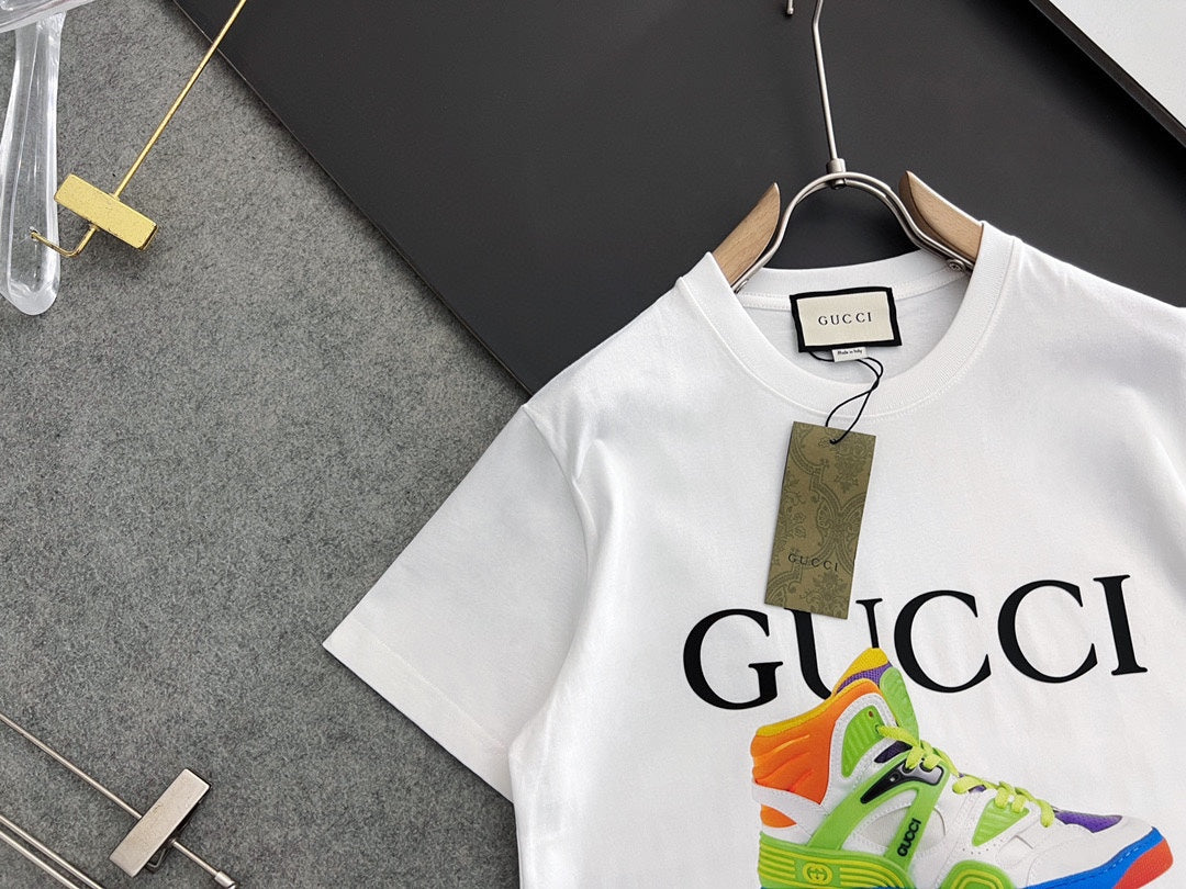 Gucci "Sneaker Logo"