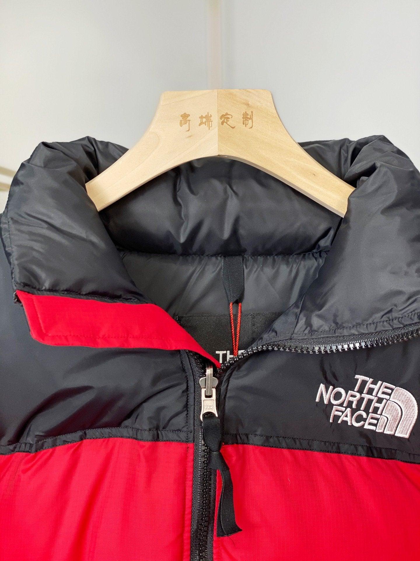 The North Face Nuptse Red - Доставка 14 - 20 работни дни