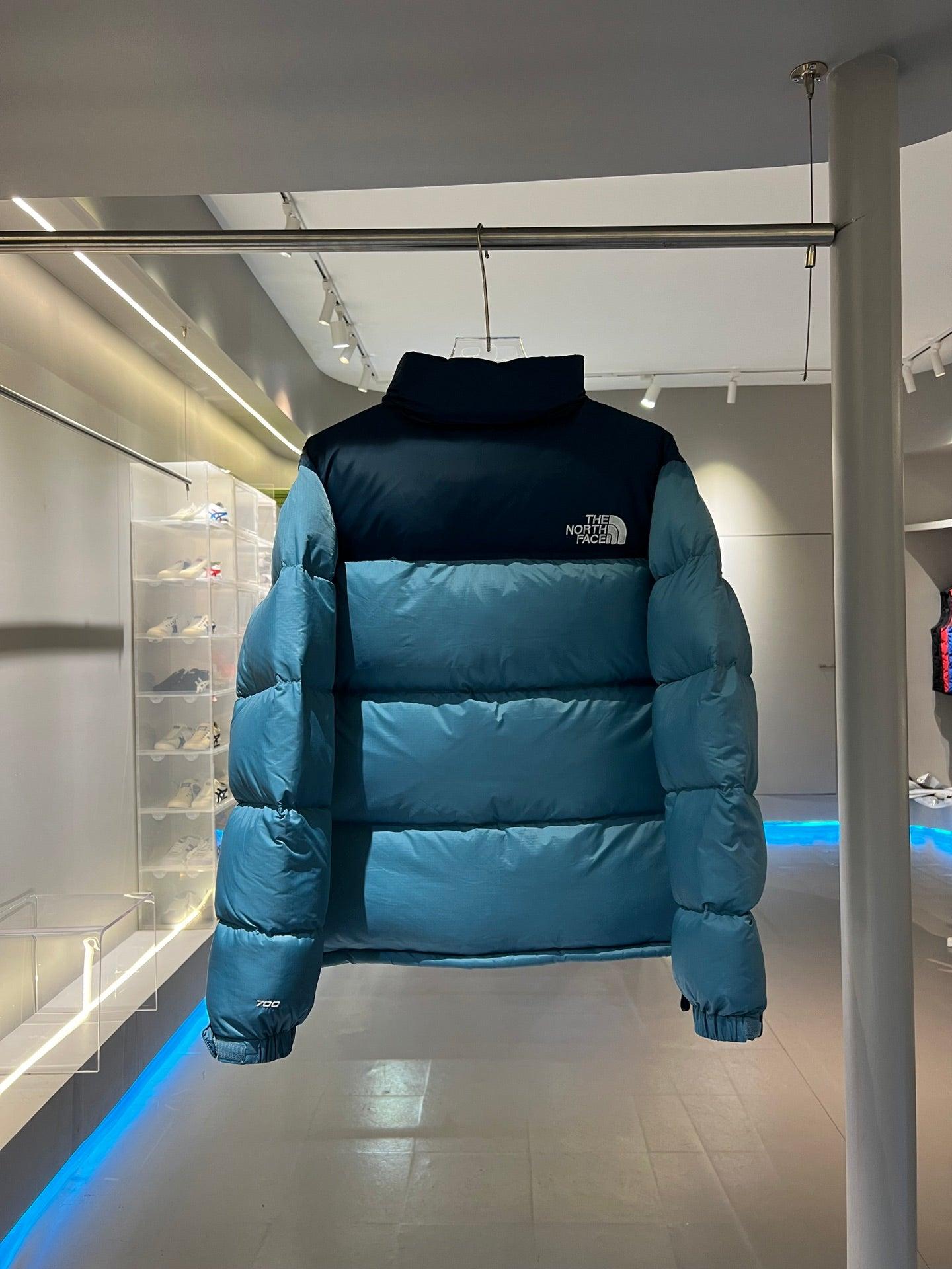 The North Face Nuptse Retro Blue - Доставка 14 - 20 работни дни