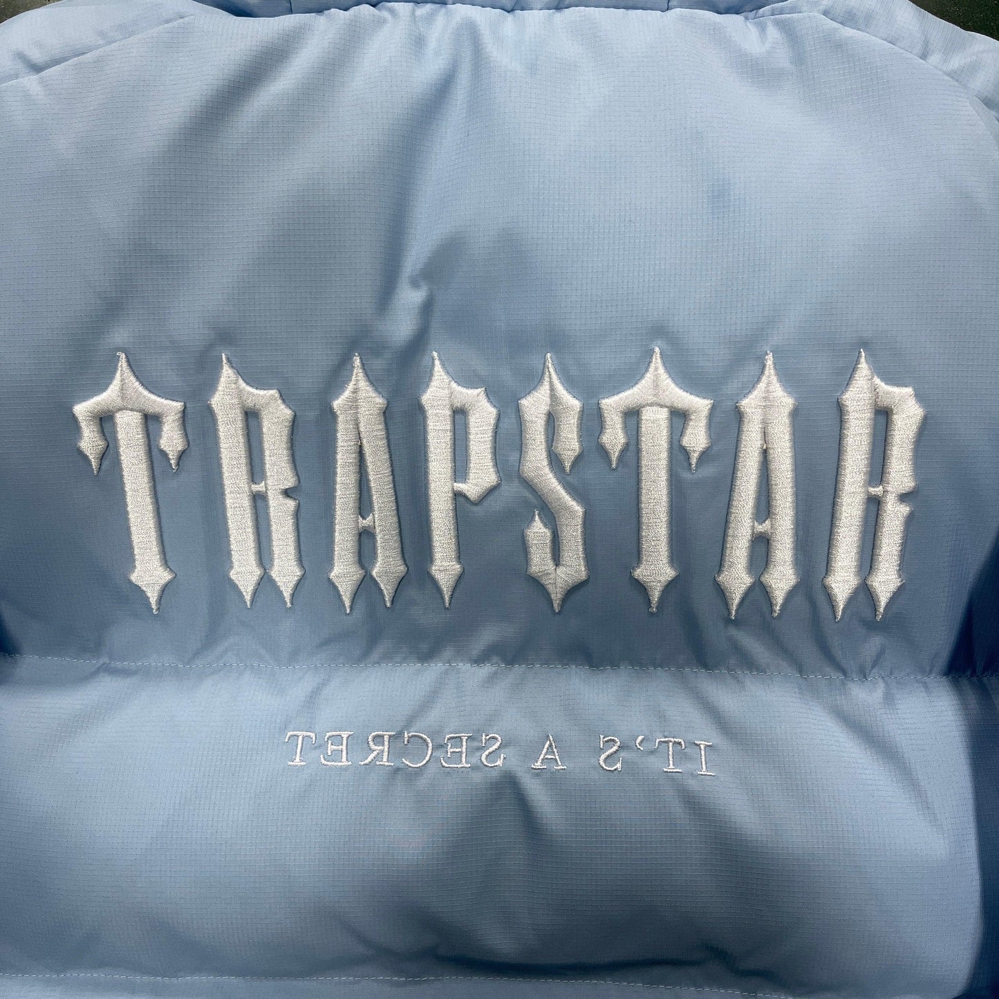 W Trapstar Decoded Hooded Puffer 2.0 - Kicks INC.
