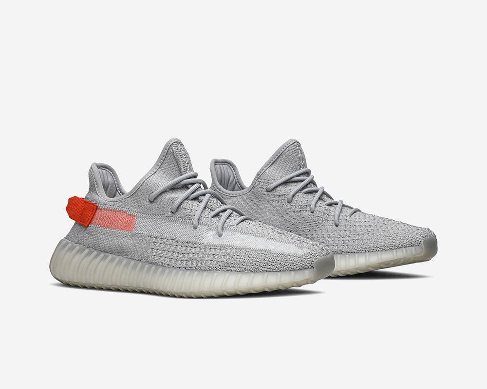 YZY 350 V2 ‘Tail Light’ - Доставка до 7 дни